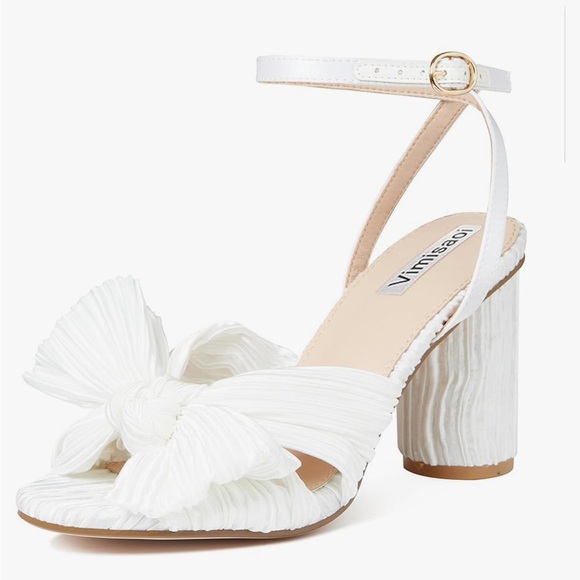 White Bow Heels - Picture 7 of 7